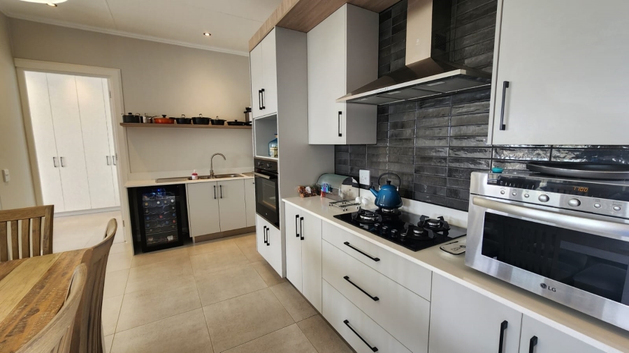 To Let 2 Bedroom Property for Rent in Glenwood Western Cape